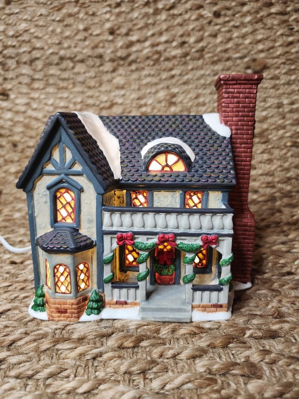 Carole Towne Collection 2000 Ceramic The Parson's Home Lighted Christmas Village